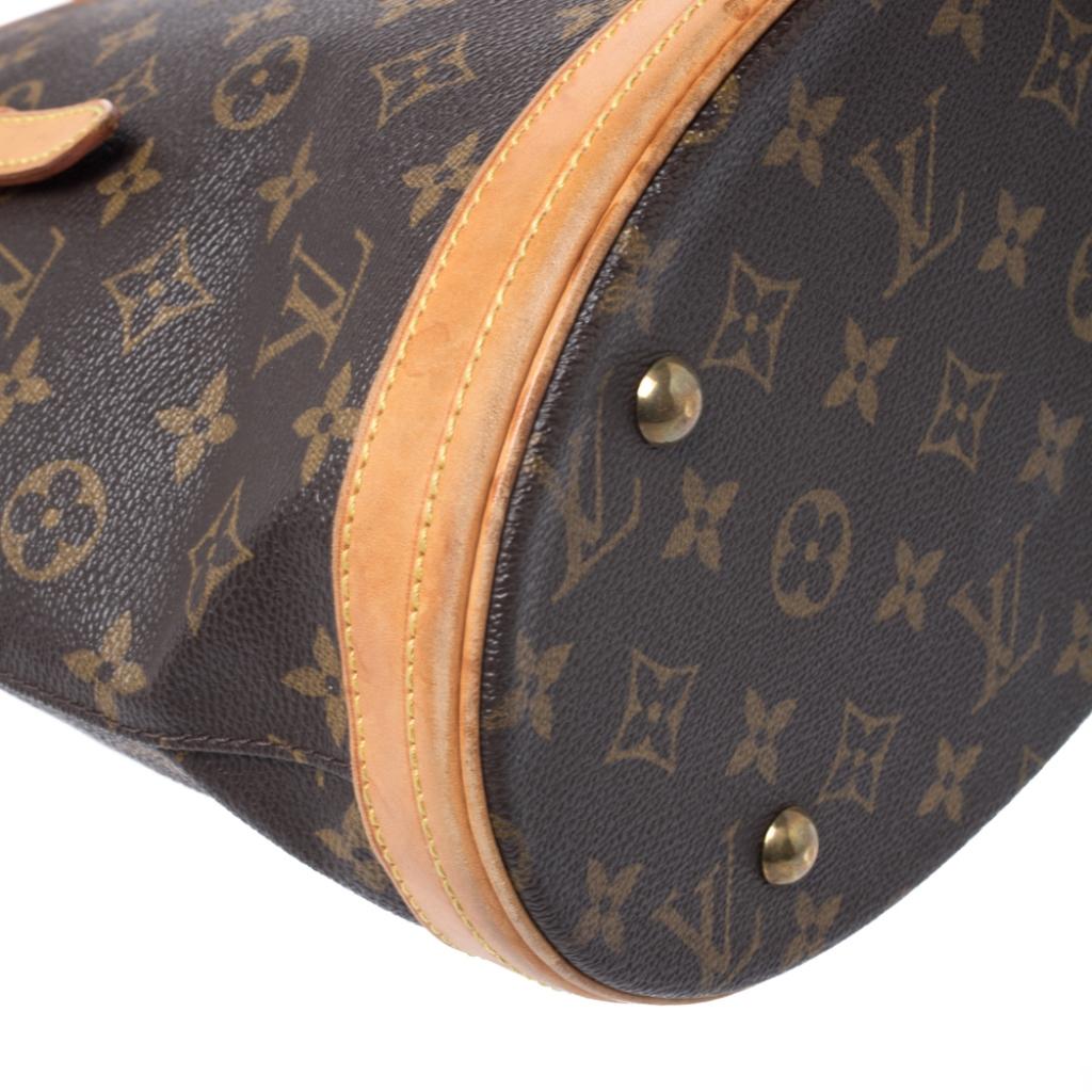 Louis Vuitton Monogram Canvas Petit Bucket Bag In Good Condition In Dubai, Al Qouz 2