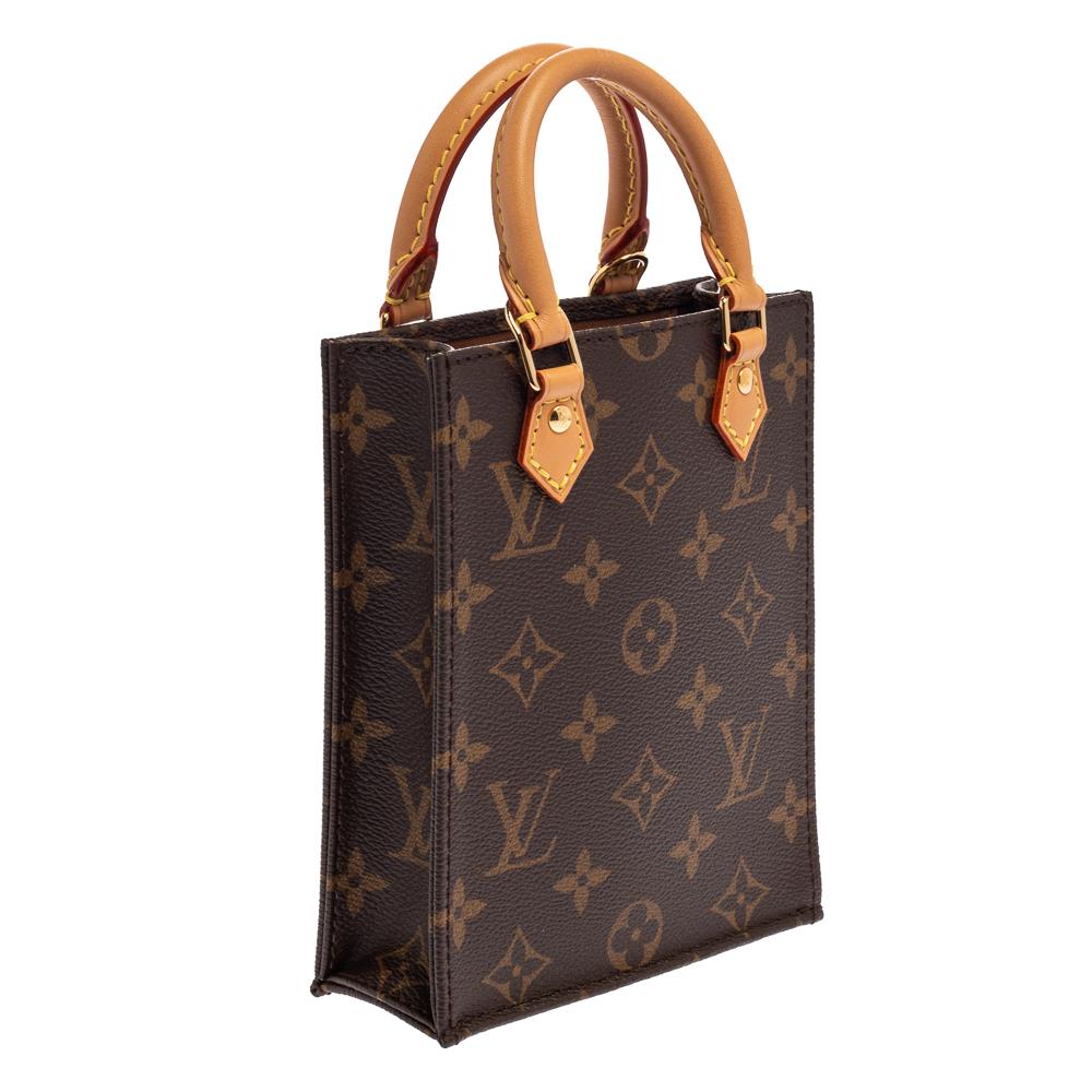Louis Vuitton Monogram Canvas Petit Sac Plat Bag In New Condition In Dubai, Al Qouz 2