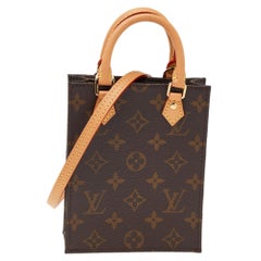 Monogrammierte Canvas Petit Sac Plat Tasche von Louis Vuitton