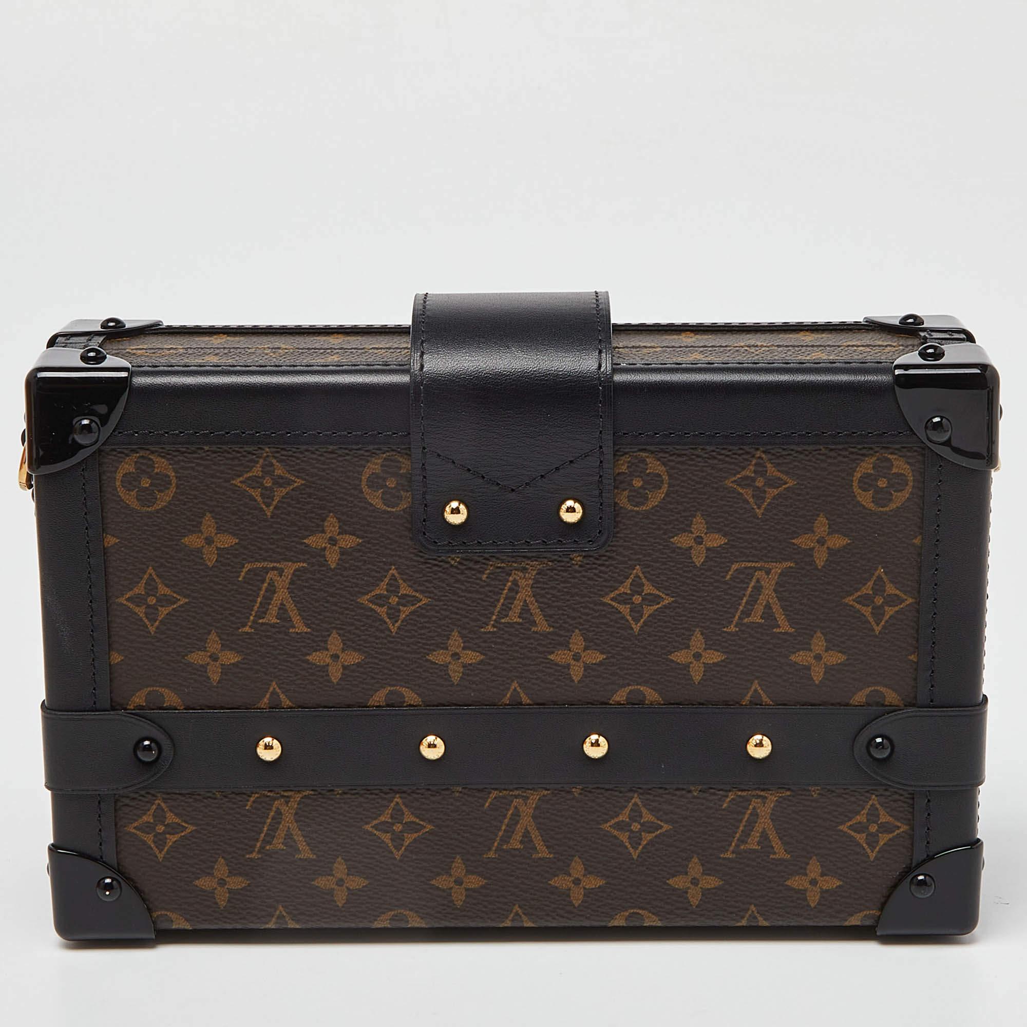 Louis Vuitton Monogram Canvas Petite Malle Bag In Good Condition For Sale In Dubai, Al Qouz 2