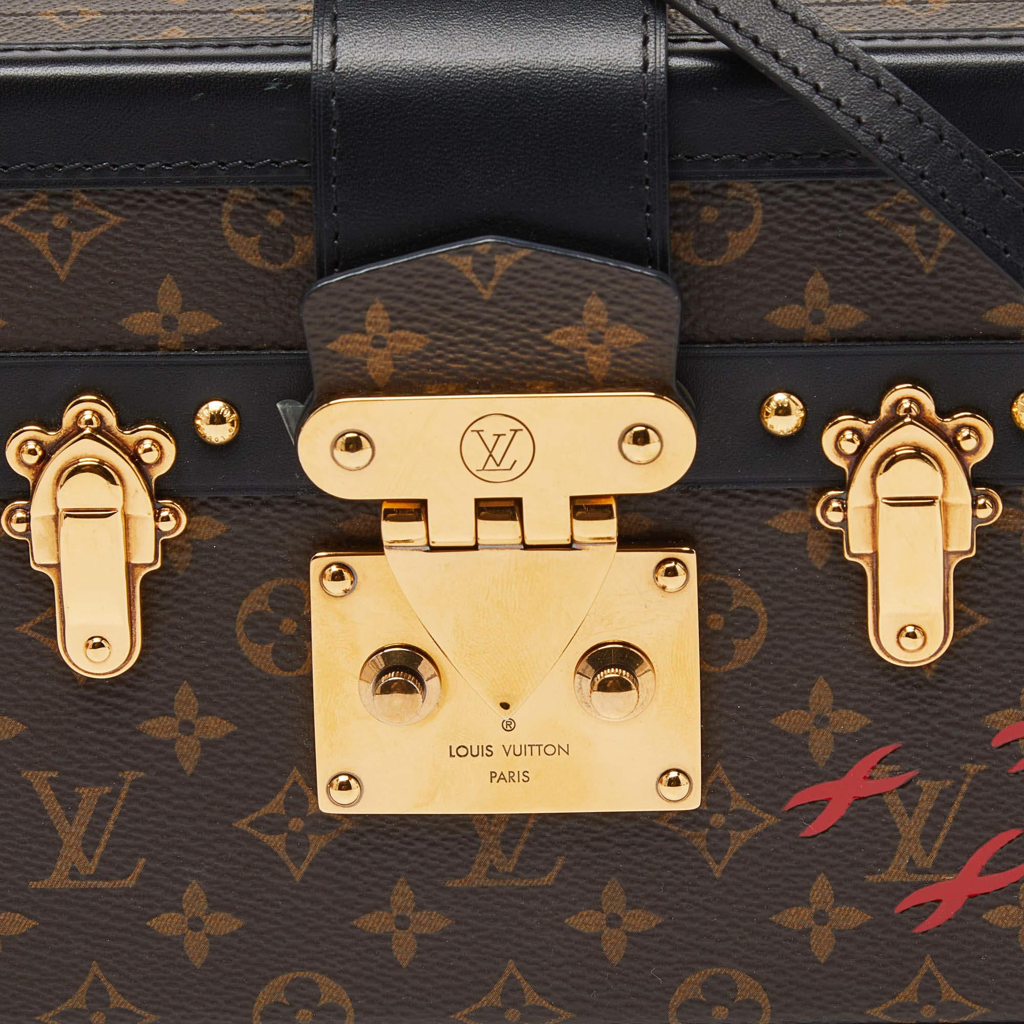 Women's Louis Vuitton Monogram Canvas Petite Malle Bag For Sale