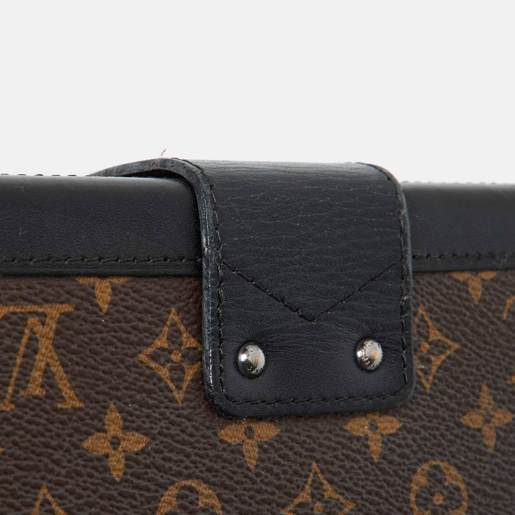 Louis Vuitton - Sac à main en toile Monogram Petite Malle 1