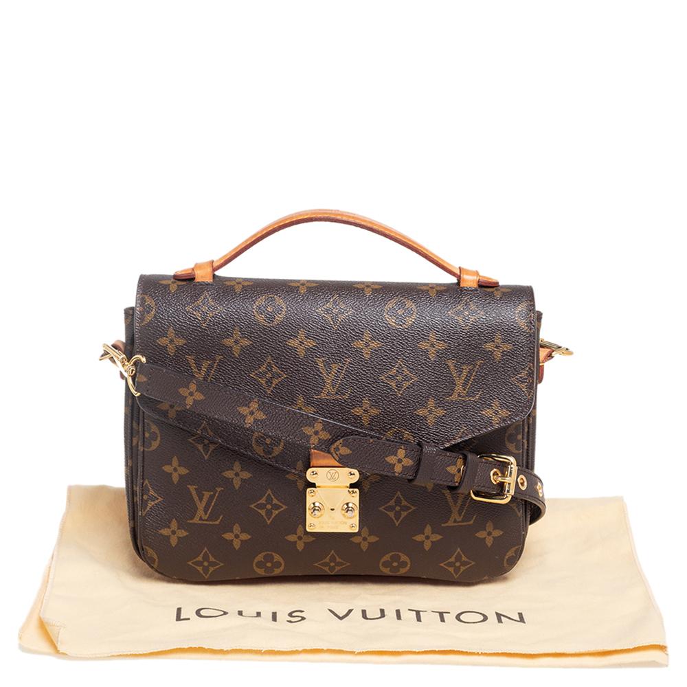 Louis Vuitton Monogram Canvas Pochette Metis Bag In Good Condition In Dubai, Al Qouz 2