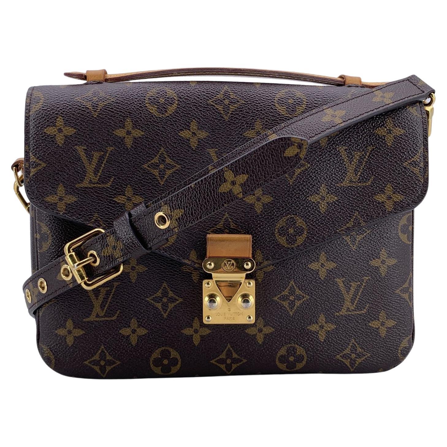 Louis Vuitton Monogram Canvas Pochette Metis Handbag Shoulder Bag For Sale
