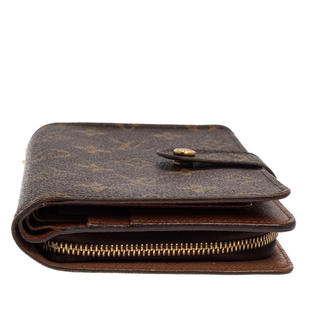 Monogramm Porte-Papier-Brieftasche von Louis Vuitton mit Reißverschluss aus Segeltuch im Zustand „Relativ gut“ in Dubai, Al Qouz 2
