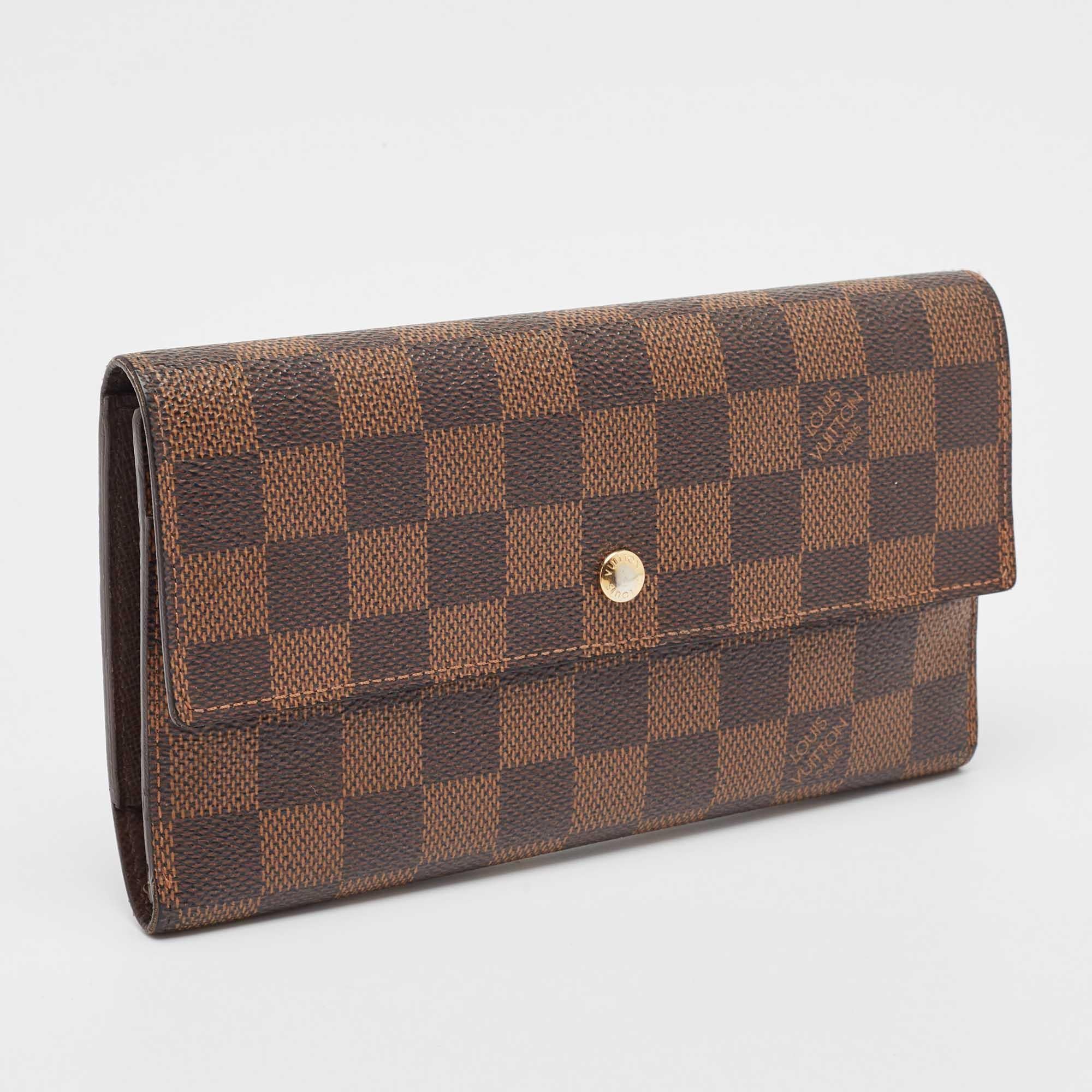 Portafoglio internazionale Louis Vuitton Monogram in tela Porte-Tresor In condizioni discrete in vendita a Dubai, Al Qouz 2