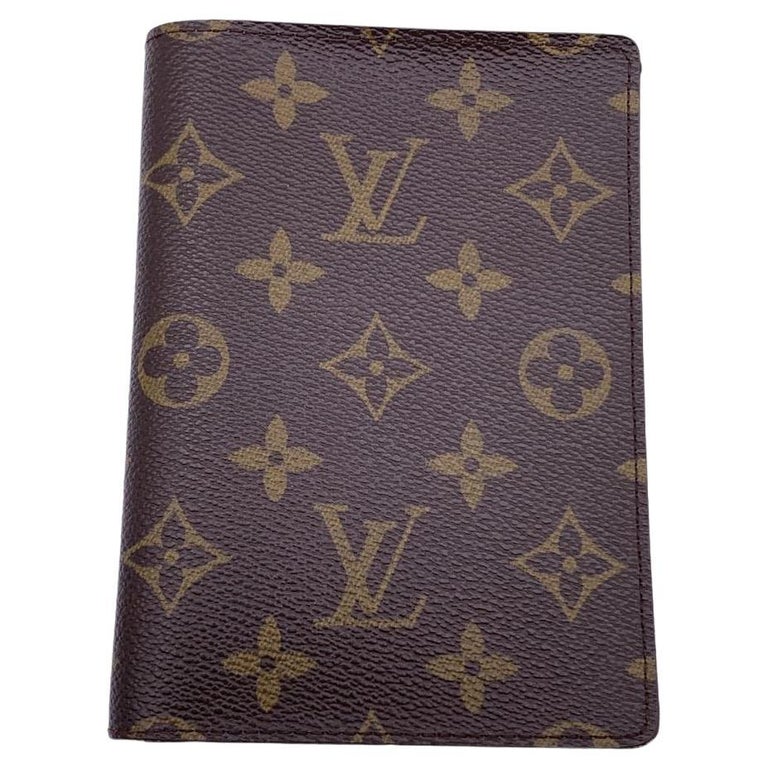 Louis Vuitton Capucines Compact Wallet For Sale at 1stDibs