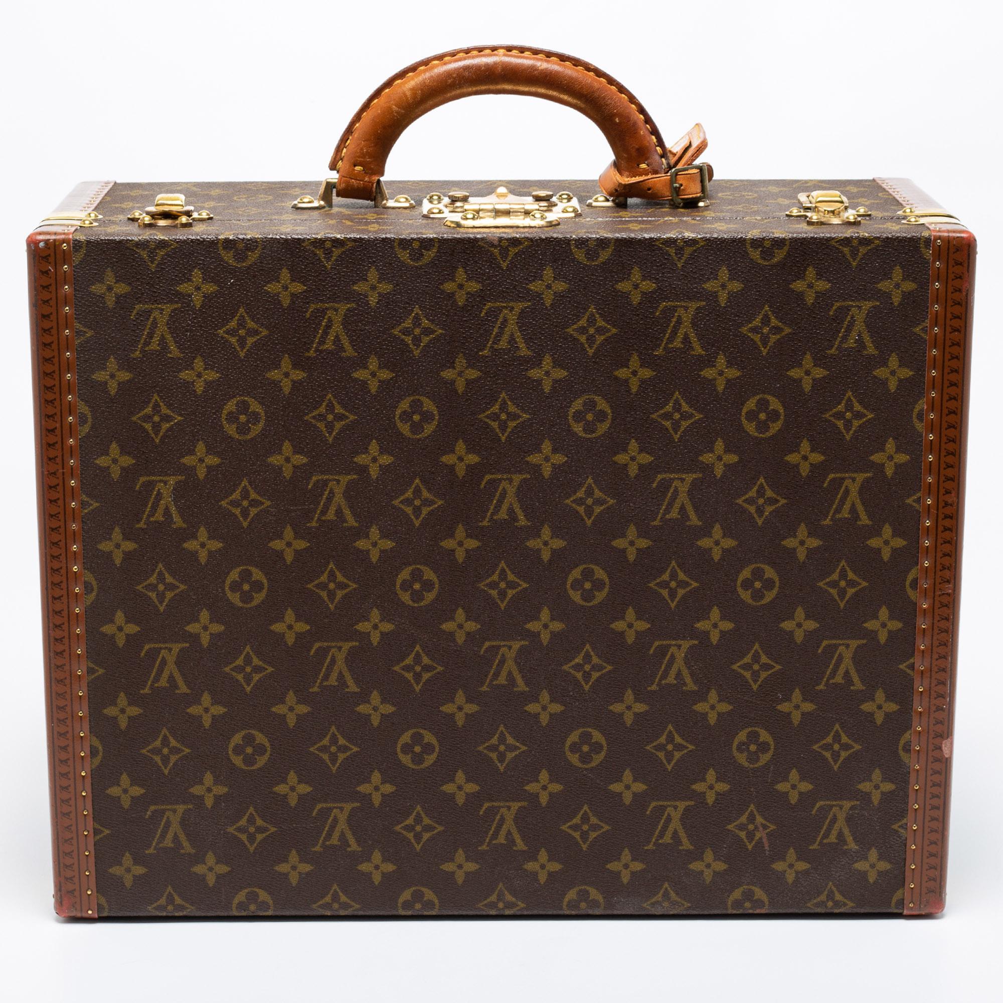 Louis Vuitton has long been an expert in trunk-making, creating and gifting the world works of art one after the other. The brand's range of trunks is surprisingly varied, and each one is bound to delight connoisseurs of luxury. This special