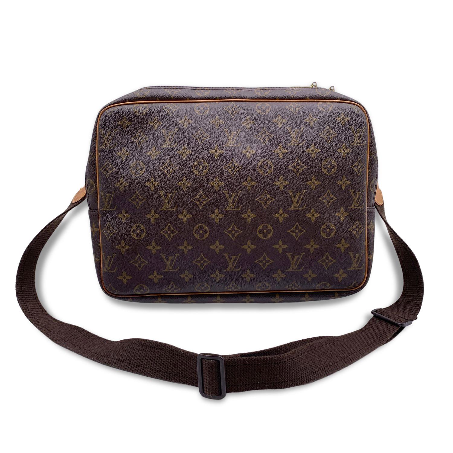 Louis Vuitton Monogram Canvas Reporter GM Crossbody Messenger Bag In Excellent Condition In Rome, Rome