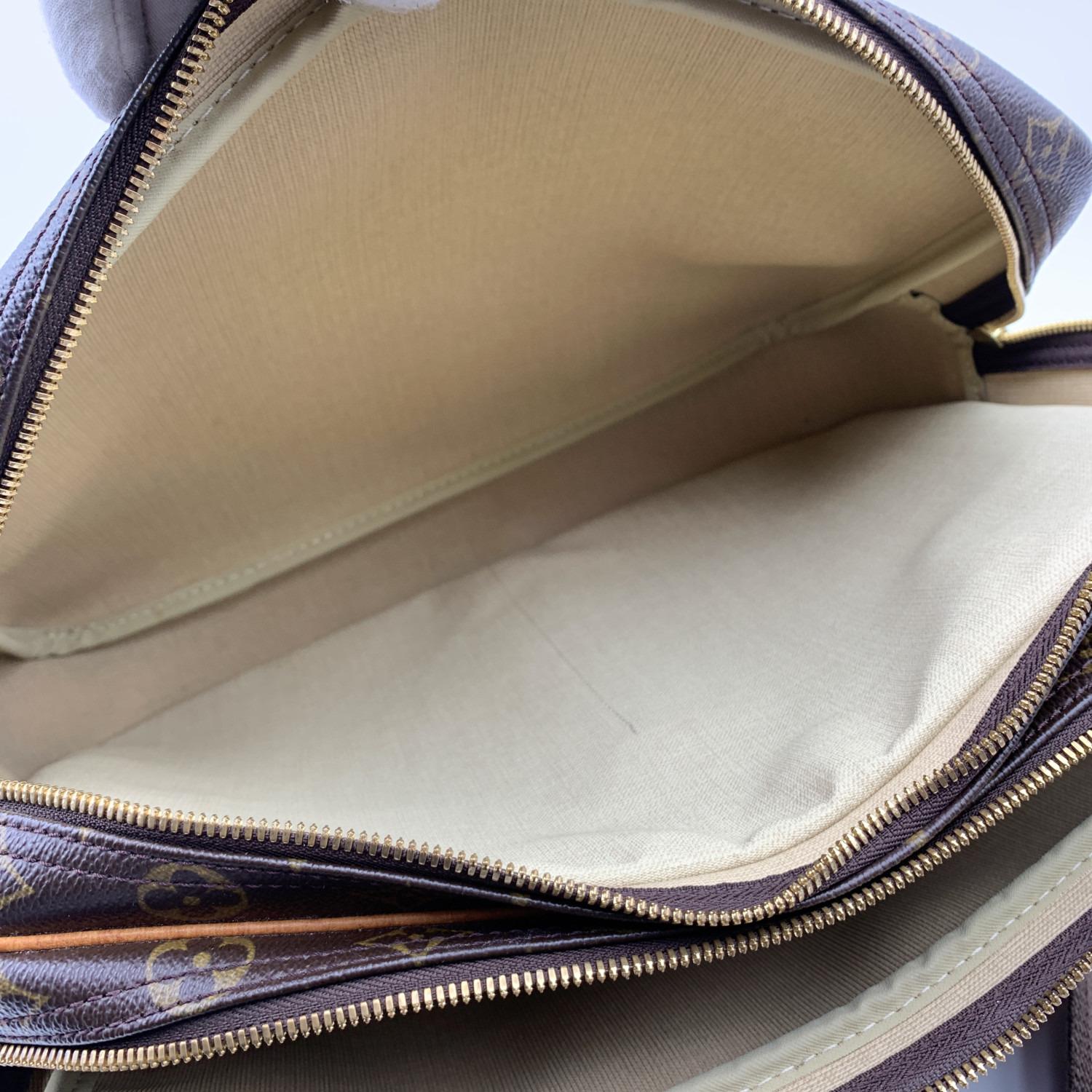 Louis Vuitton Monogram Canvas Reporter GM Crossbody Messenger Bag 1