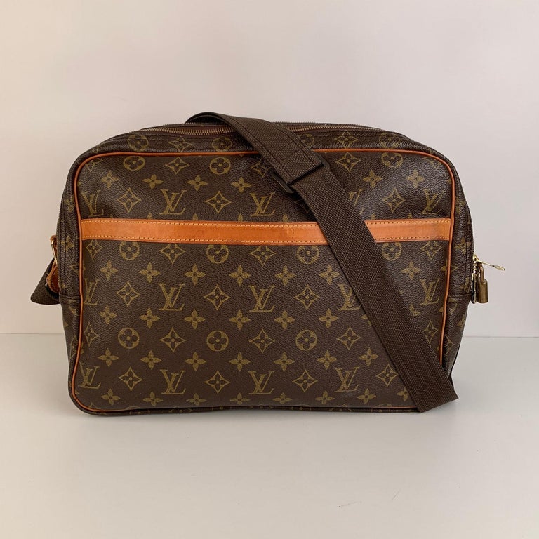 Louis Vuitton Monogram Canvas Reporter GM Messenger Crossbody Bag For Sale at 1stDibs