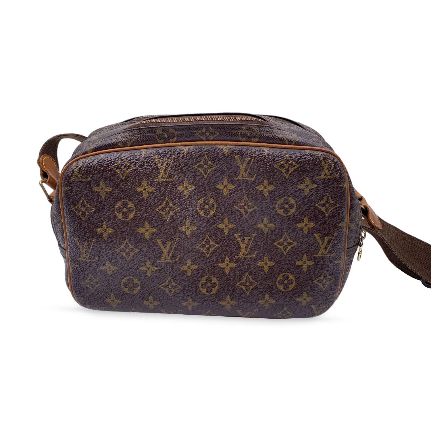 Noir Sac messager Reporter PM Louis Vuitton en toile monogrammée M45254 en vente