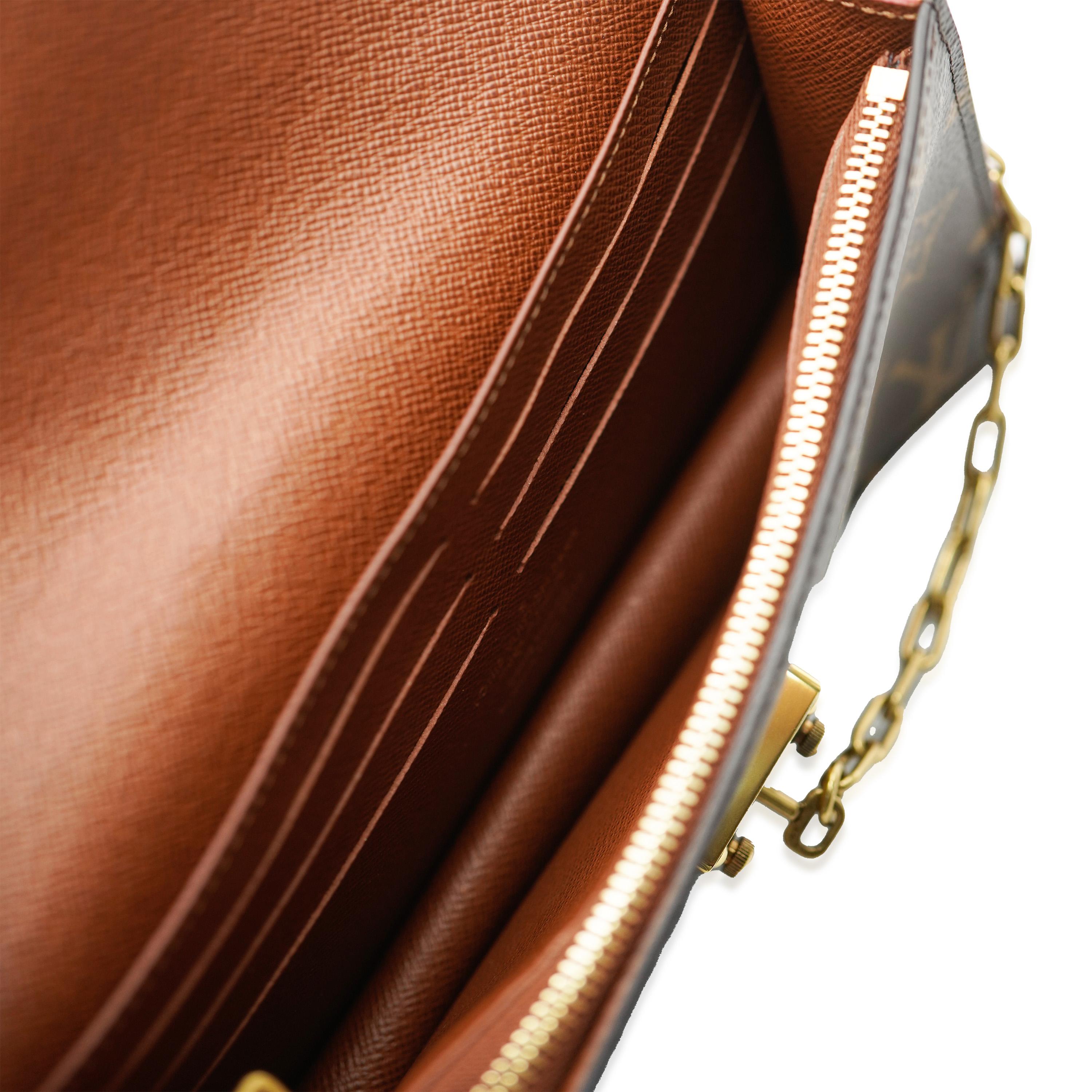 Marrone Marsupio da cintura con chiusura a S in tela Monogram di Louis Vuitton in vendita
