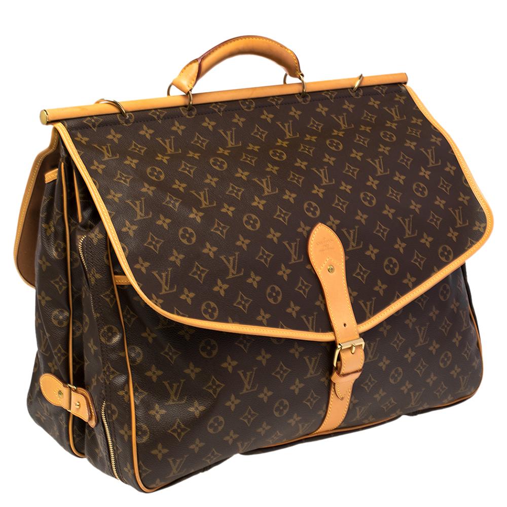 Louis Vuitton Monogram Canvas Sac Chasse Jagdtasche im Zustand „Gut“ in Dubai, Al Qouz 2
