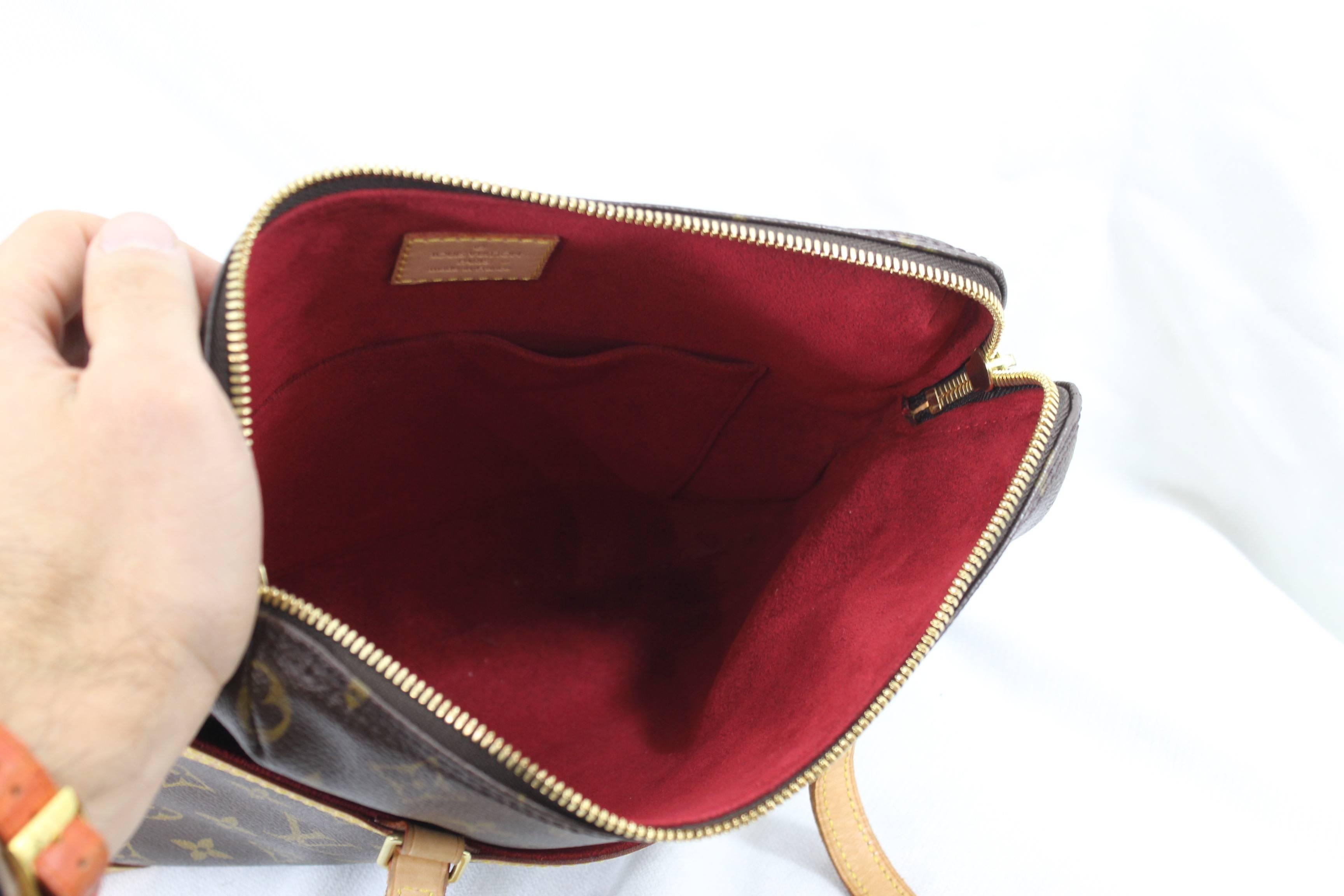 Louis Vuitton Monogram Canvas Shoulder Bag In Good Condition In Paris, FR