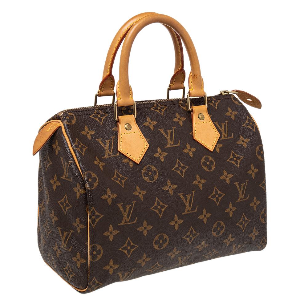 Louis Vuitton Monogram Canvas Speedy 25 Bag In Good Condition In Dubai, Al Qouz 2