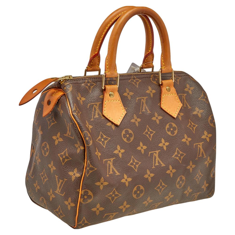 Bolso Louis Vuitton Speedy 25 de lona con monograma en Bueno Estado en Dubai, Al Qouz 2
