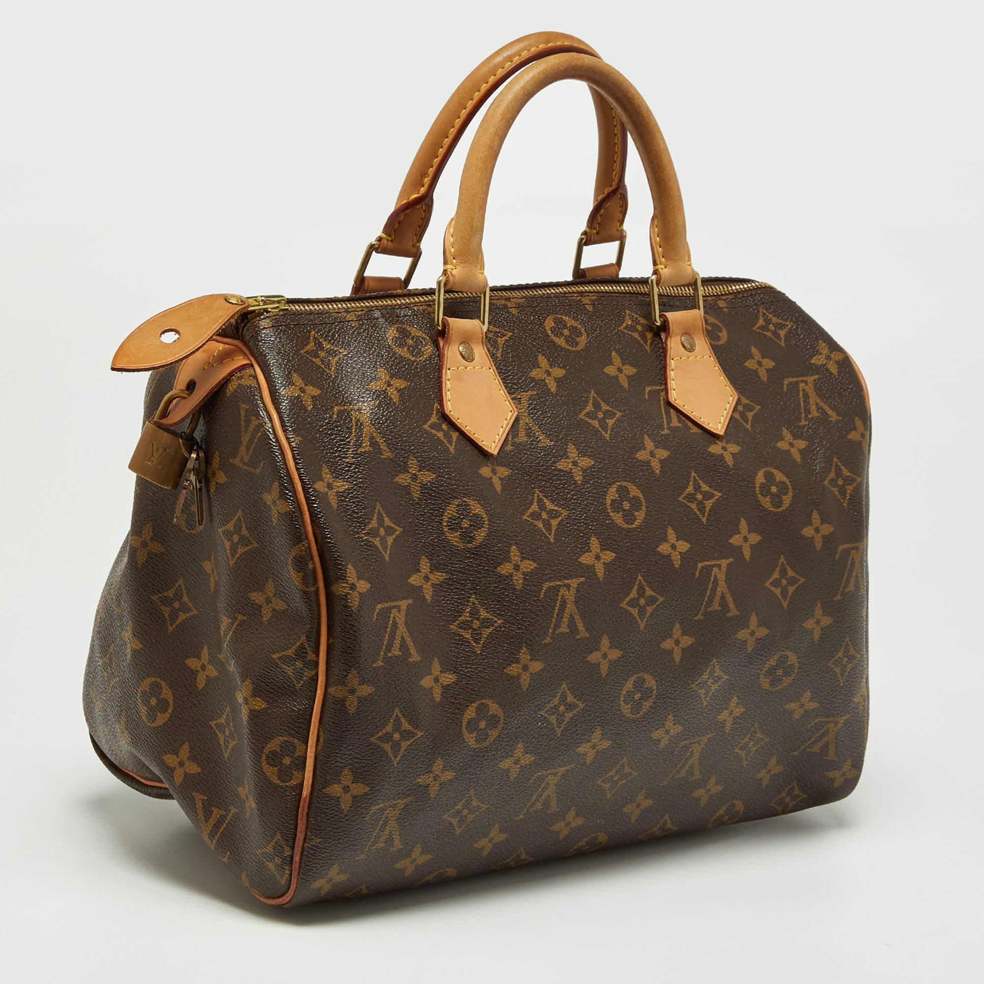 Louis Vuitton Monogram Canvas Speedy 30 Bag In Fair Condition In Dubai, Al Qouz 2
