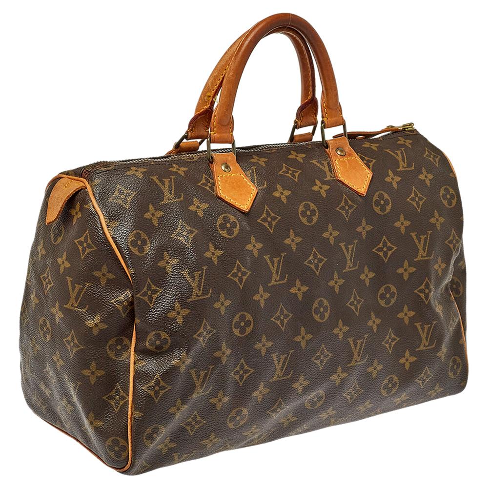 Louis Vuitton Monogram Canvas Speedy 35 Bag In Good Condition In Dubai, Al Qouz 2