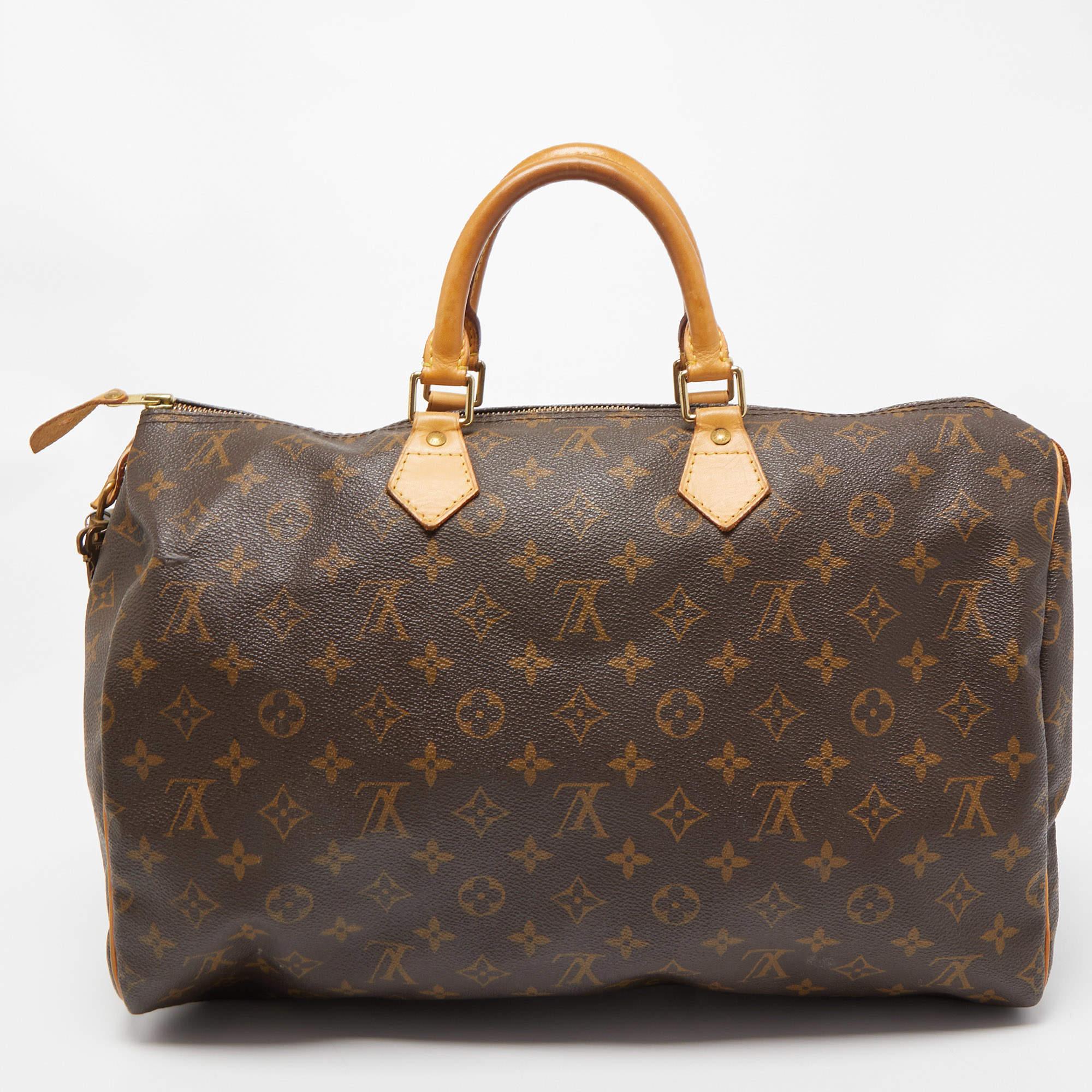 A classic handbag comes with the promise of enduring appeal, boosting your style time and again. This LV Speedy 40 bag is one such creation. It’s a fine purchase.

