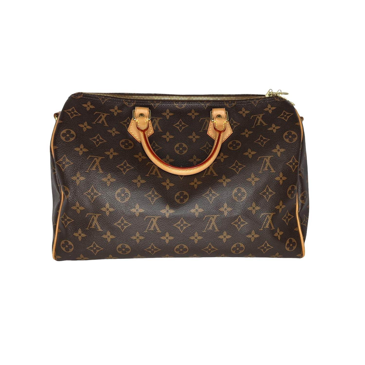Louis Vuitton Monogram Canvas Speedy Bandouliere 35 Bag In Excellent Condition For Sale In Scottsdale, AZ
