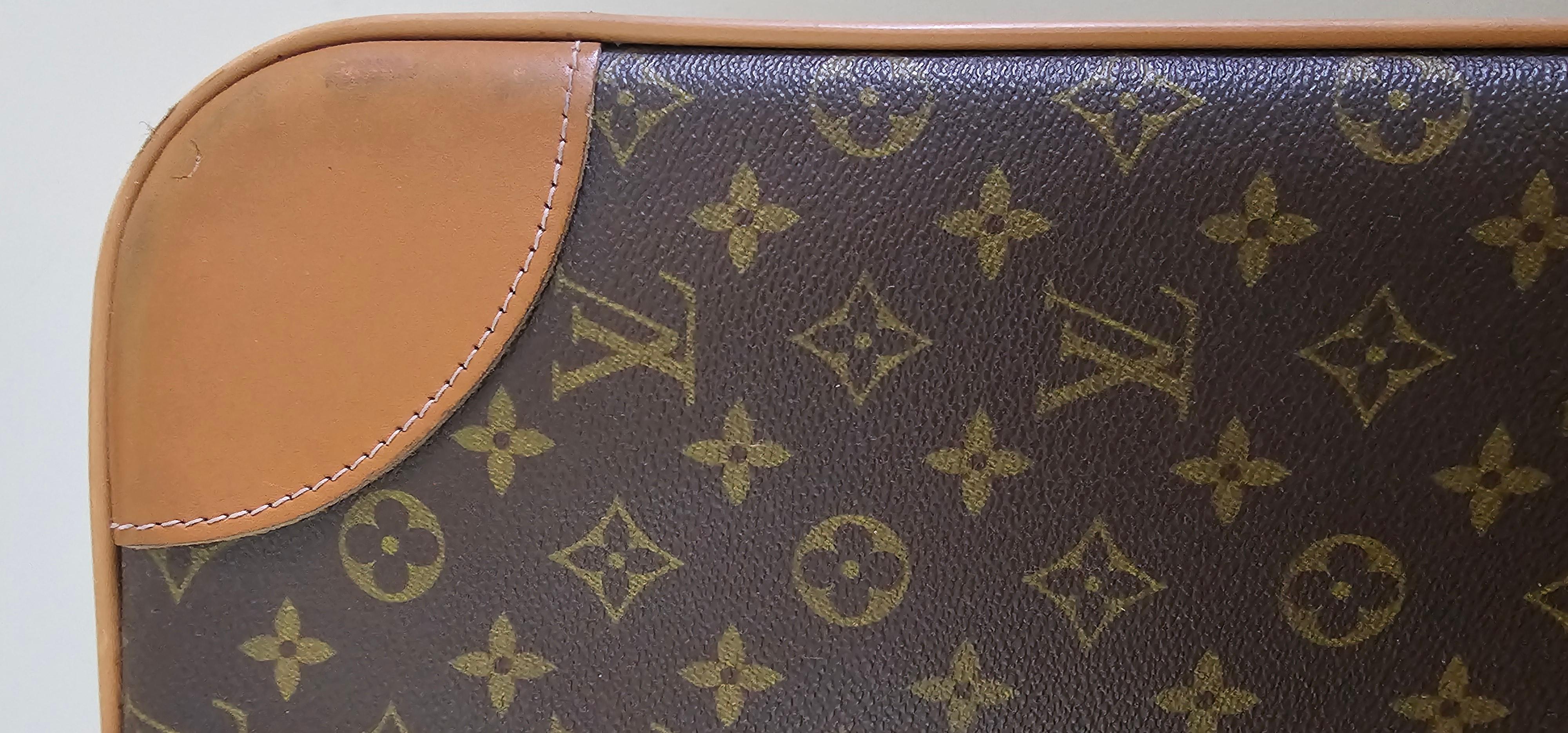 Valigia in tela Monogram Louis Vuitton anni '70 in vendita 5