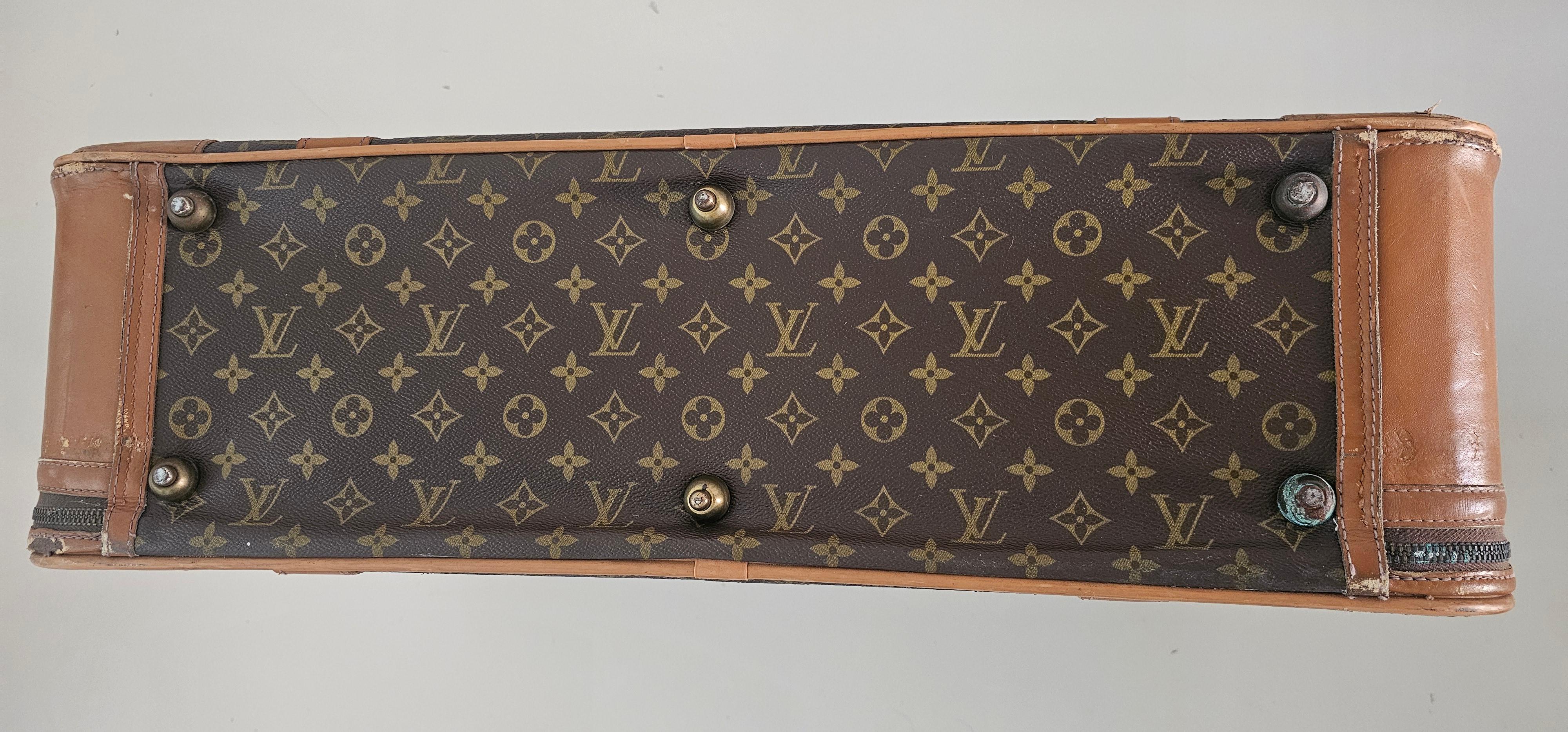 Valigia in tela Monogram Louis Vuitton anni '70 in vendita 9