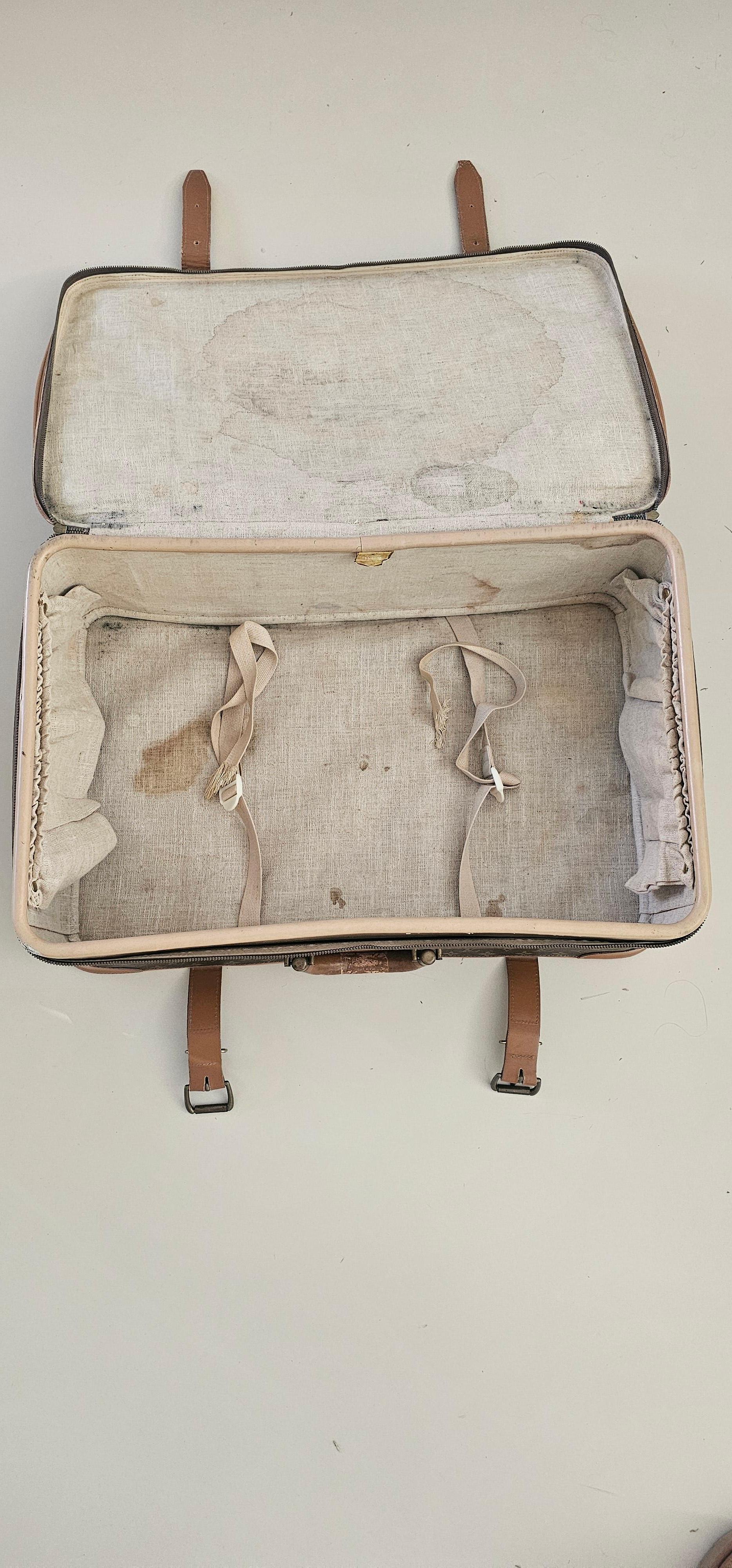 Valigia in tela Monogram Louis Vuitton anni '70 in vendita 15