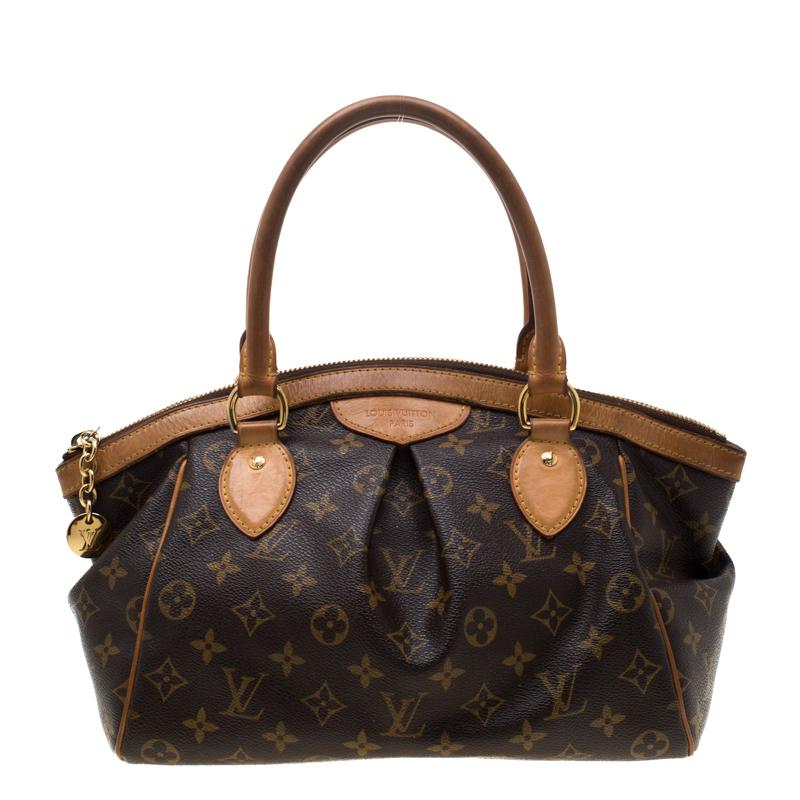 Everybody wants a handbag as good as this one. From the house of Louis Vuitton comes this gorgeous Tivoli bag that is both stylish and handy. Crafted from their signature Monogram canvas, the bag has two sturdy leather handles and protective metal