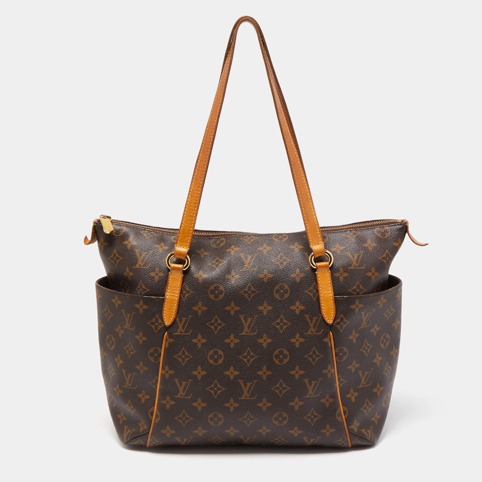 Elevate your style with this LV Monogram bag. Merging form and function, this exquisite accessory epitomizes sophistication, ensuring you stand out with elegance and practicality by your side.

