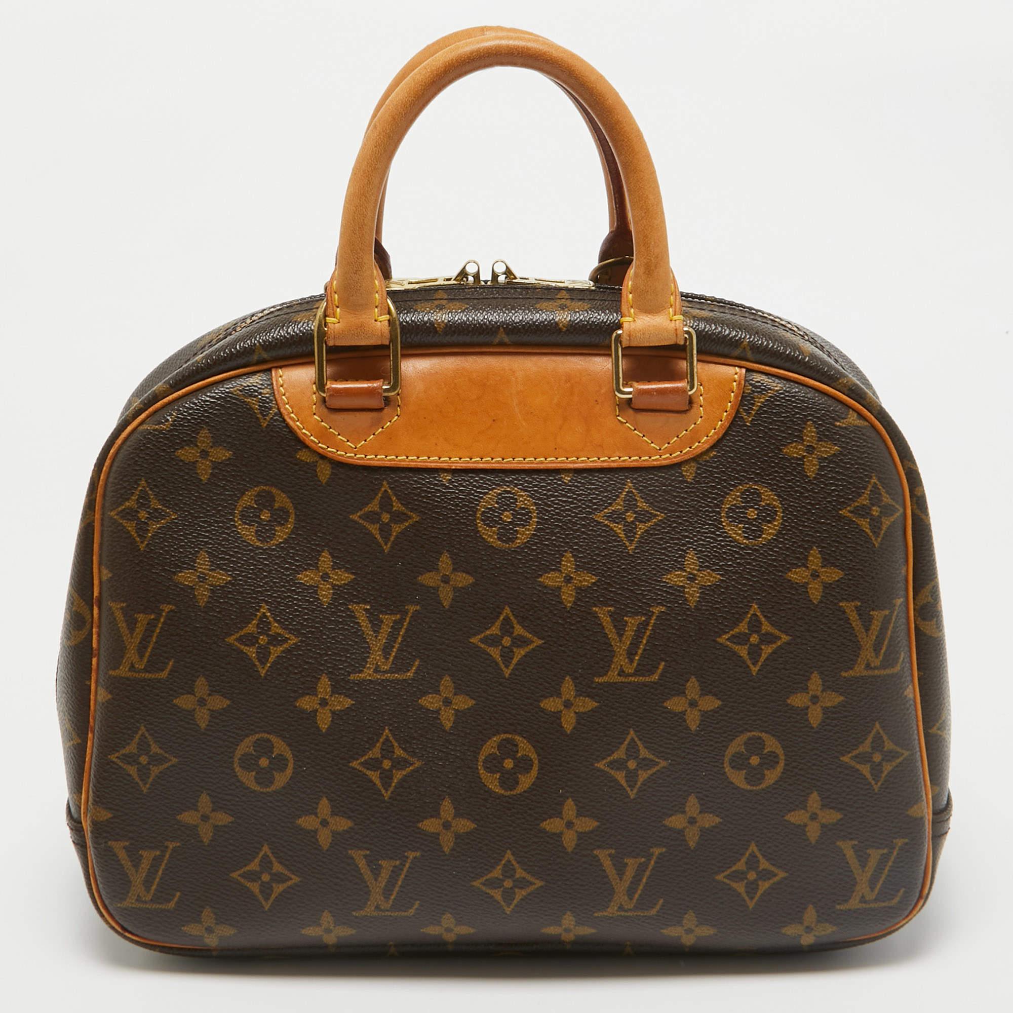 Louis Vuitton Monogram Canvas Trouville Bag In Good Condition In Dubai, Al Qouz 2