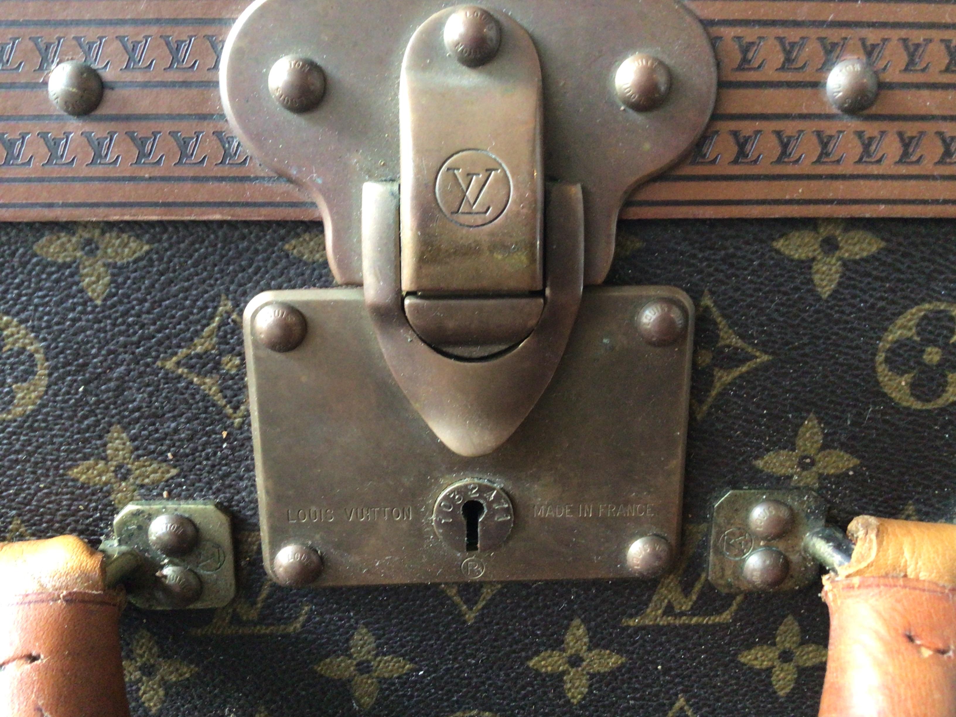 Louis Vuitton Monogram Canvas Trunk Suitcase In Good Condition For Sale In Tarrytown, NY