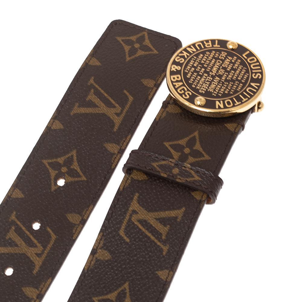 A classic add-on to your collection of belts, this Louis Vuitton creation has been crafted from signature monogram canvas and styled with a gold-tone Trunks & Bags buckle.


