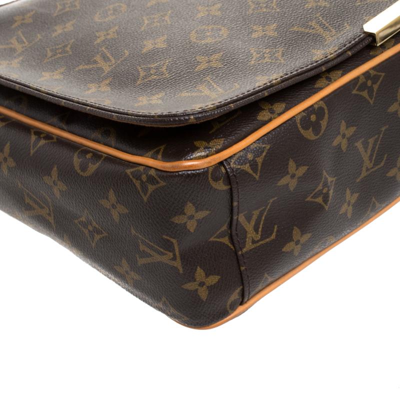 LOUIS VUITTON Pochette Valmy shoulder crossbody bag M40524｜Product  Code：2101213968847｜BRAND OFF Online Store