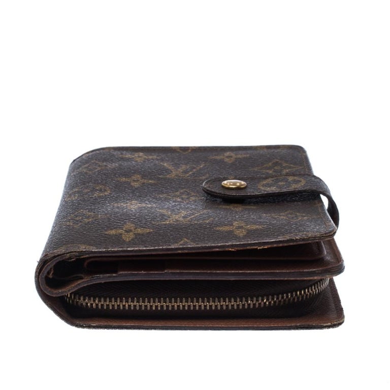 Louis Vuitton Monogram Canvas Zip Compact Wallet For Sale at 1stdibs