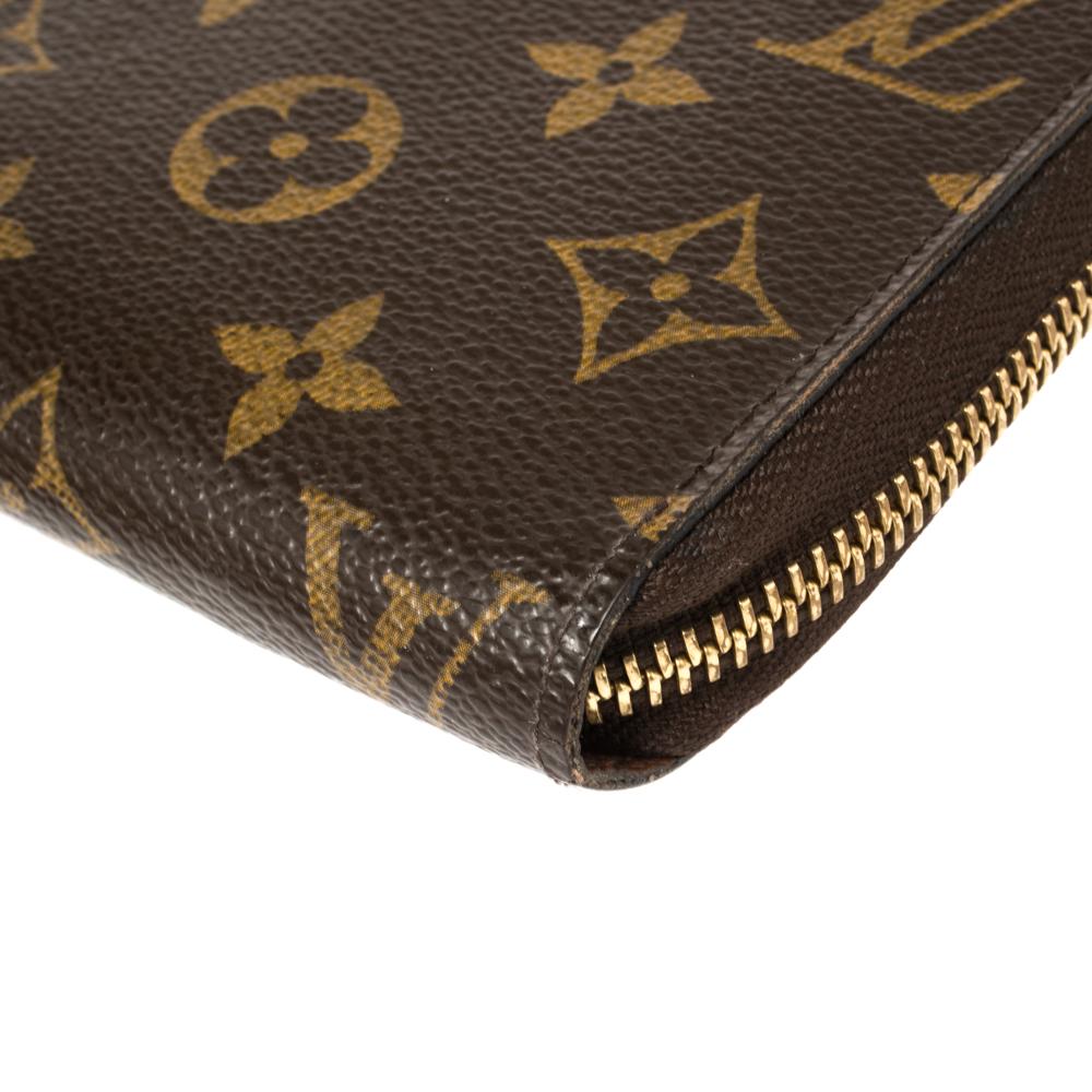 Women's Louis Vuitton Monogram Canvas Zippy Wallet