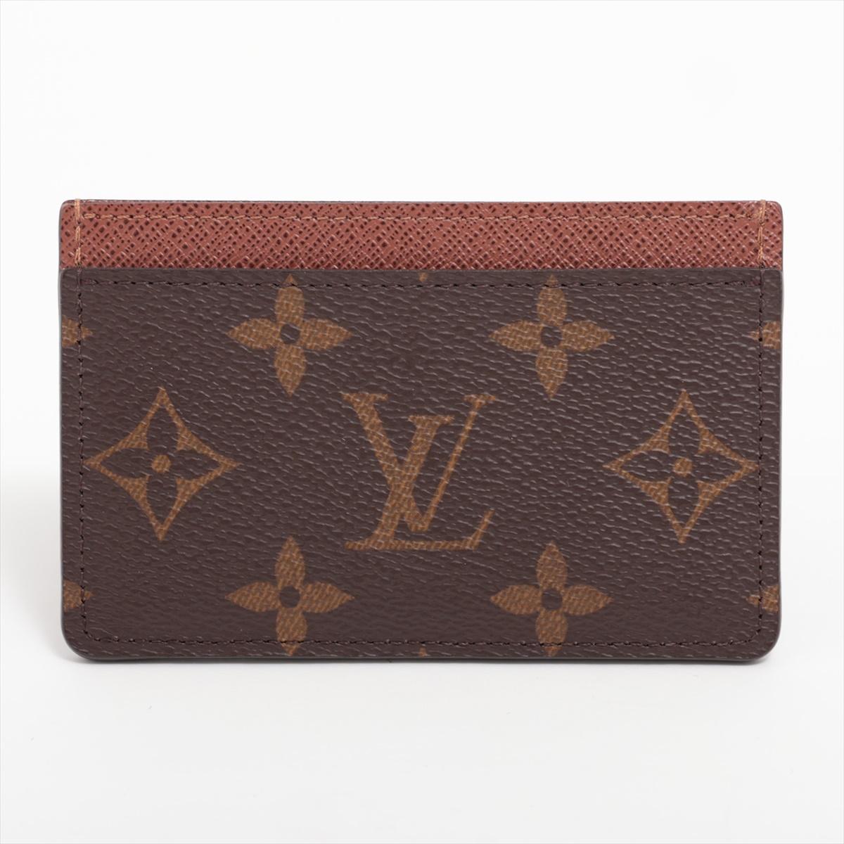 Louis Vuitton Monogram Card Case Brown In Good Condition For Sale In Indianapolis, IN
