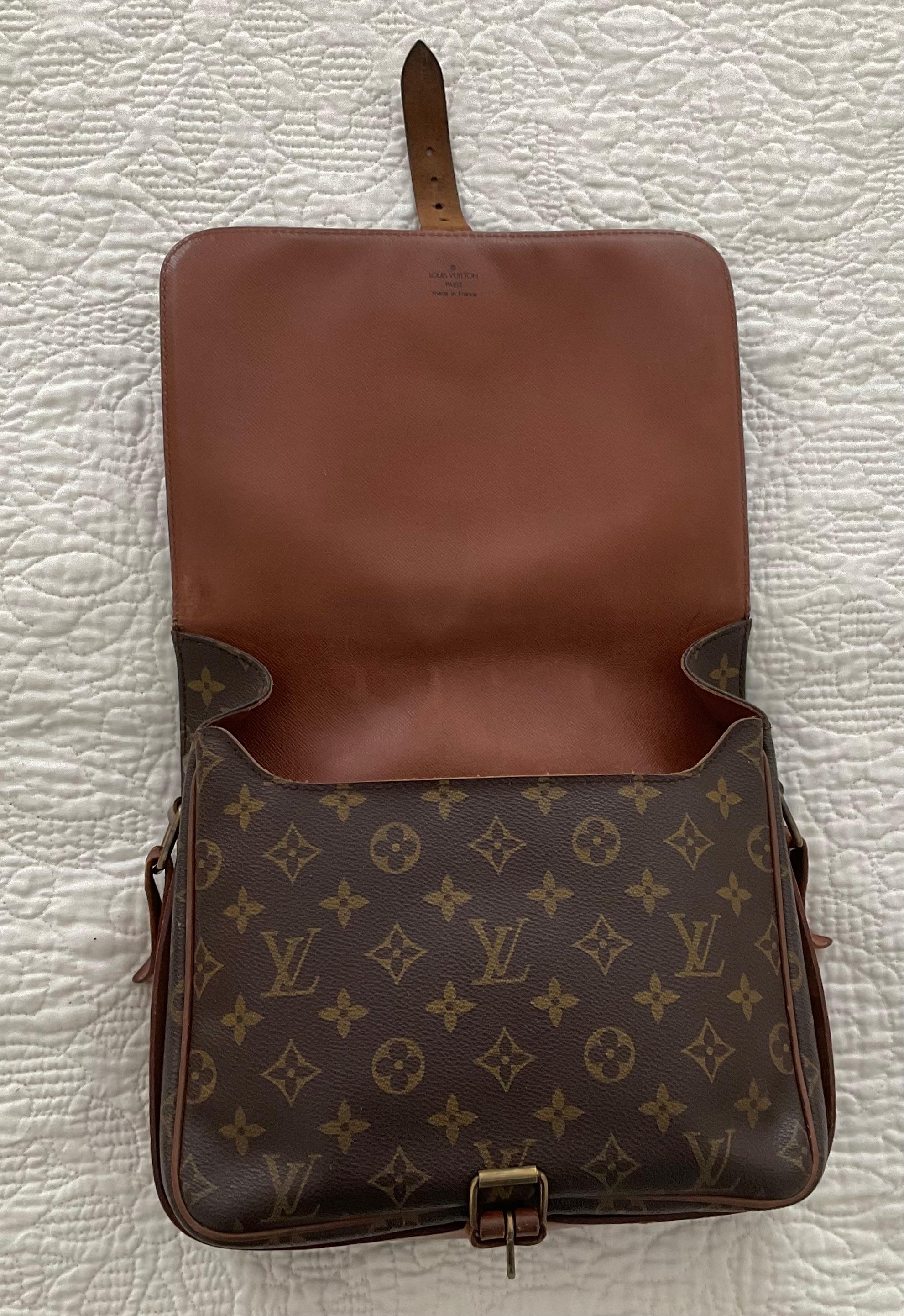 Louis Vuitton Monogram Cartouchière GM Crossbody Bag SL0941 en vente 5