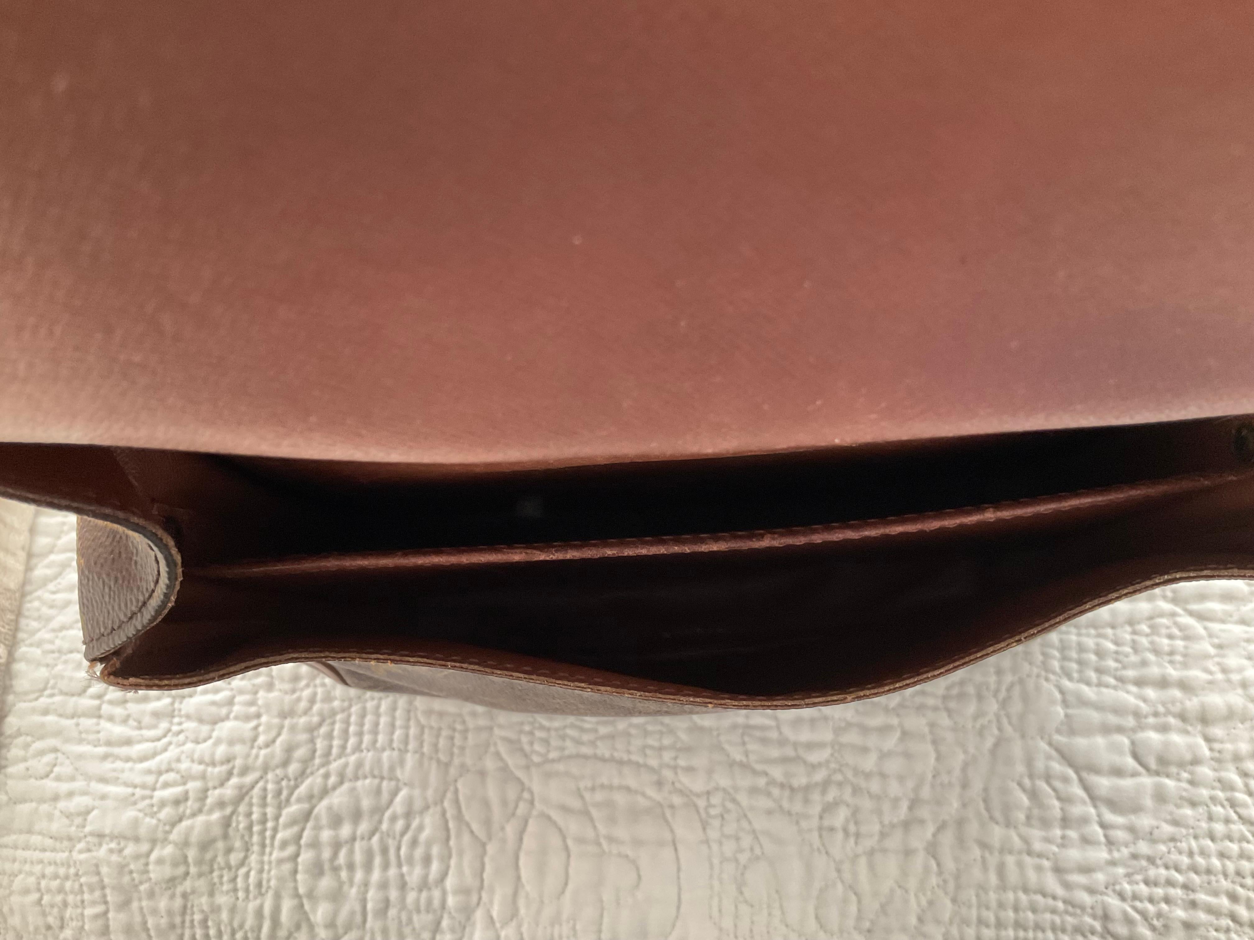 Louis Vuitton Monogram Cartouchière GM Crossbody Bag SL0941 en vente 8