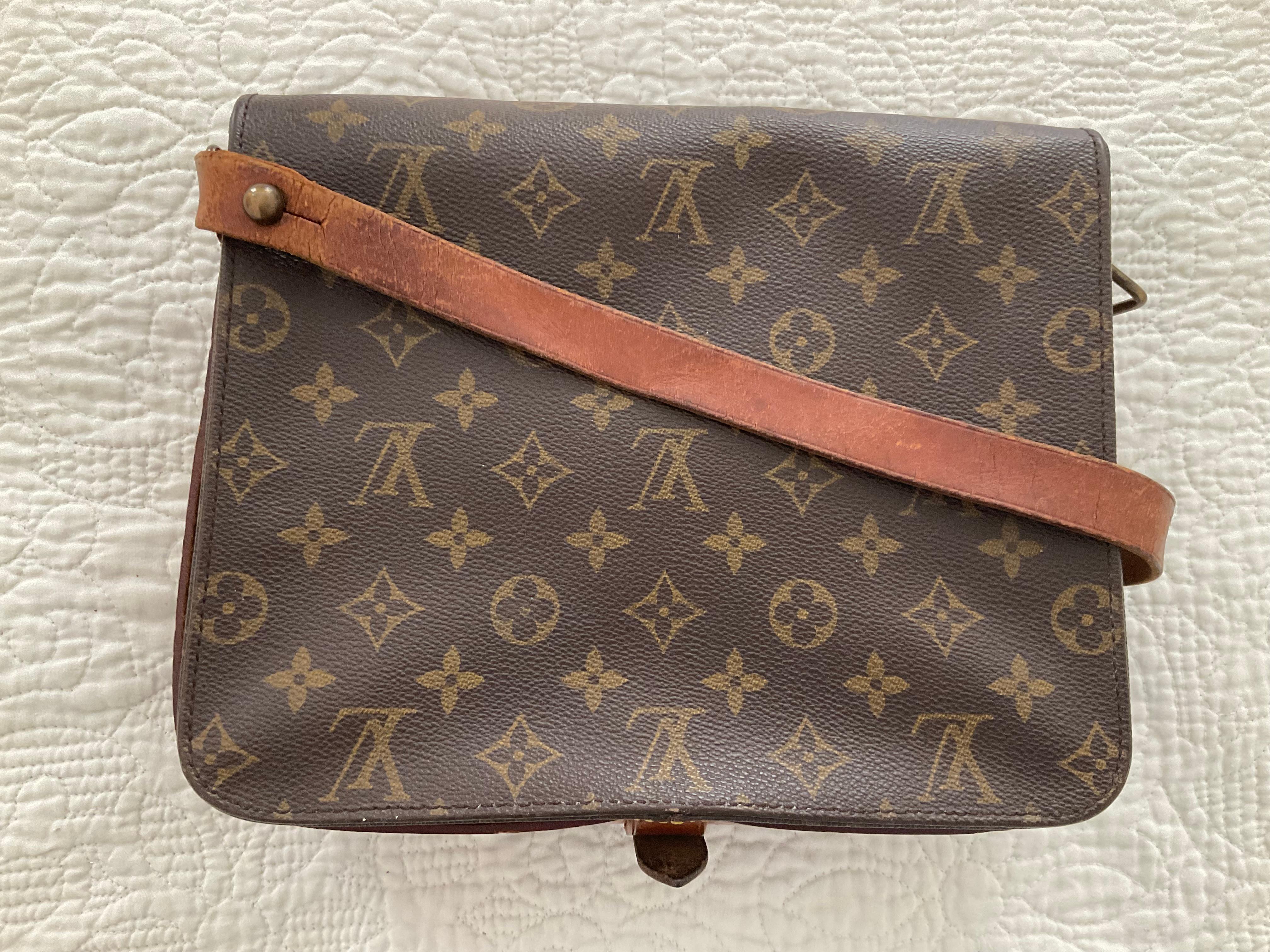 Louis Vuitton Monogram Cartouchière GM Crossbody Bag SL0941 en vente 4