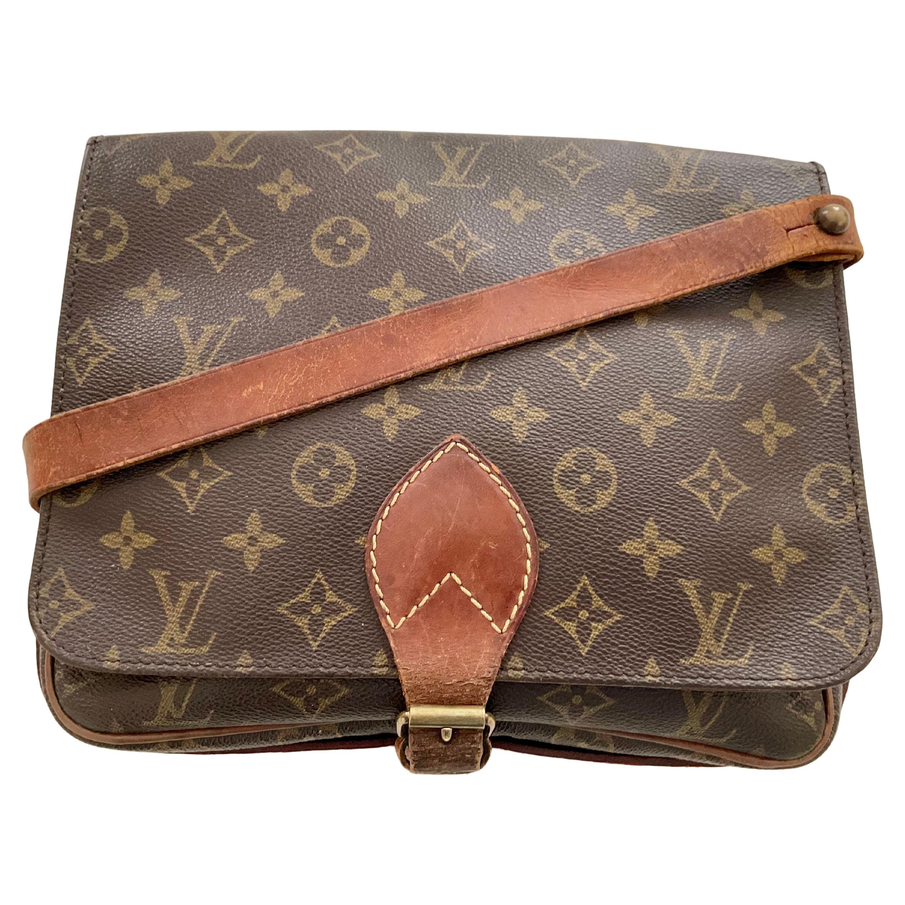 Louis Vuitton Monogram Cartouchière GM Crossbody Bag SL0941 en vente