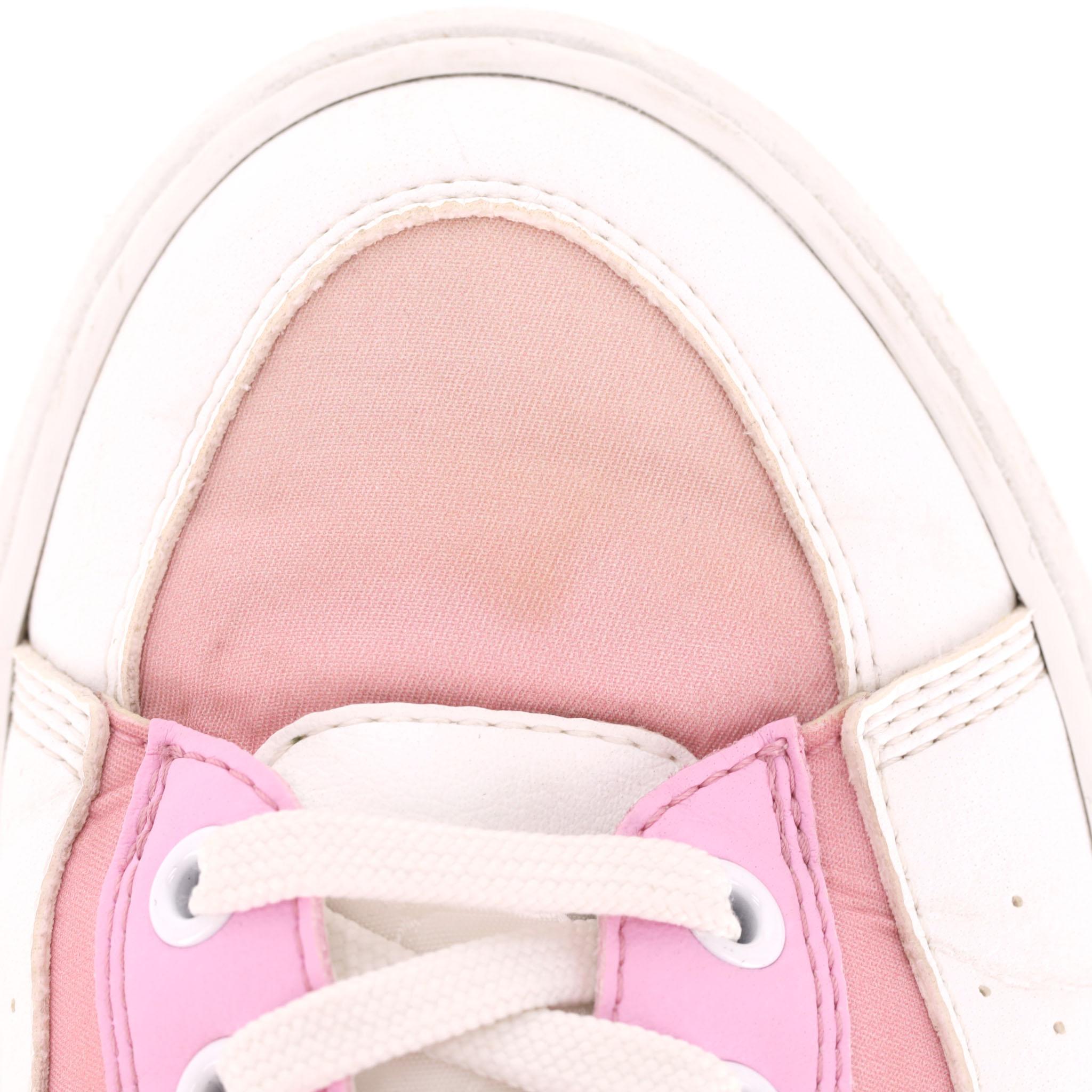 Louis Vuitton Charlie Turnschuhe mit Monogramm im Angebot 5