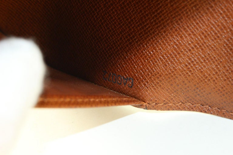 Louis Vuitton Monogram Checkbook Cover Long Flap Wallet 8LK0216 For Sale 2