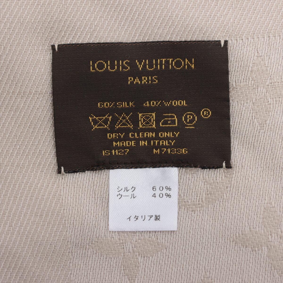 Women's Louis Vuitton Monogram Classic Shawl Greige For Sale