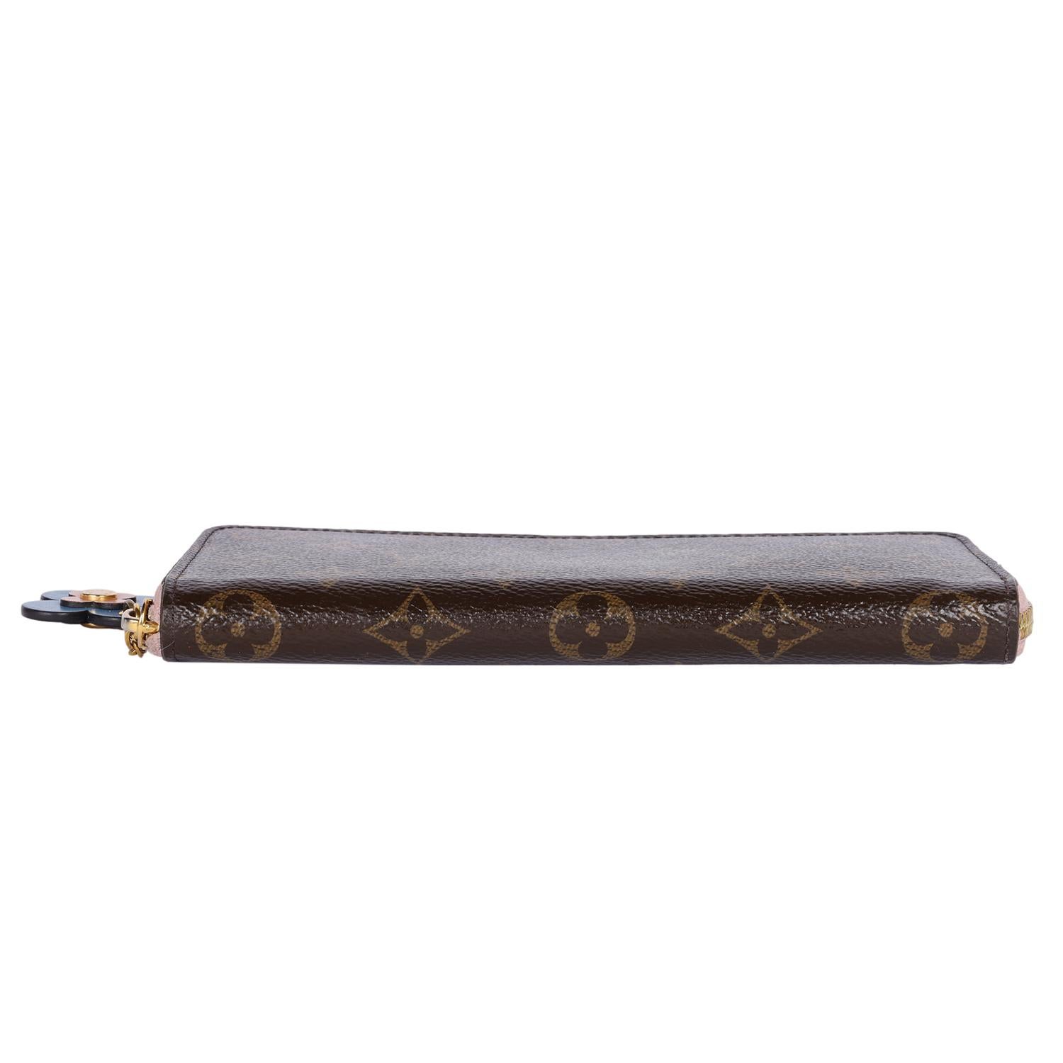 Portafoglio Louis Vuitton Monogram Clemence con chiusura a cerniera LV a fiori in vendita 3