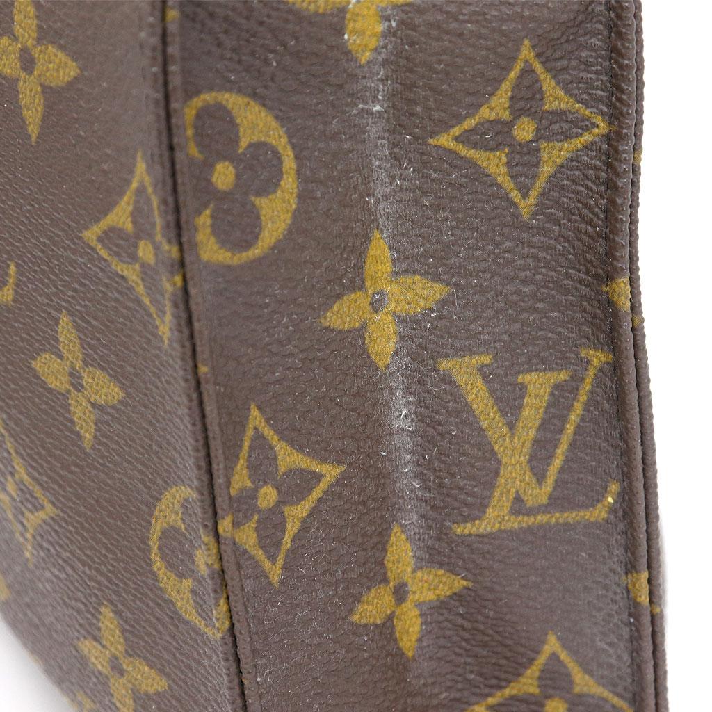 Louis Vuitton Monogram Clutch 