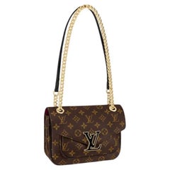 Louis Vuitton Passy-Tasche aus beschichtetem Segeltuch mit Monogramm