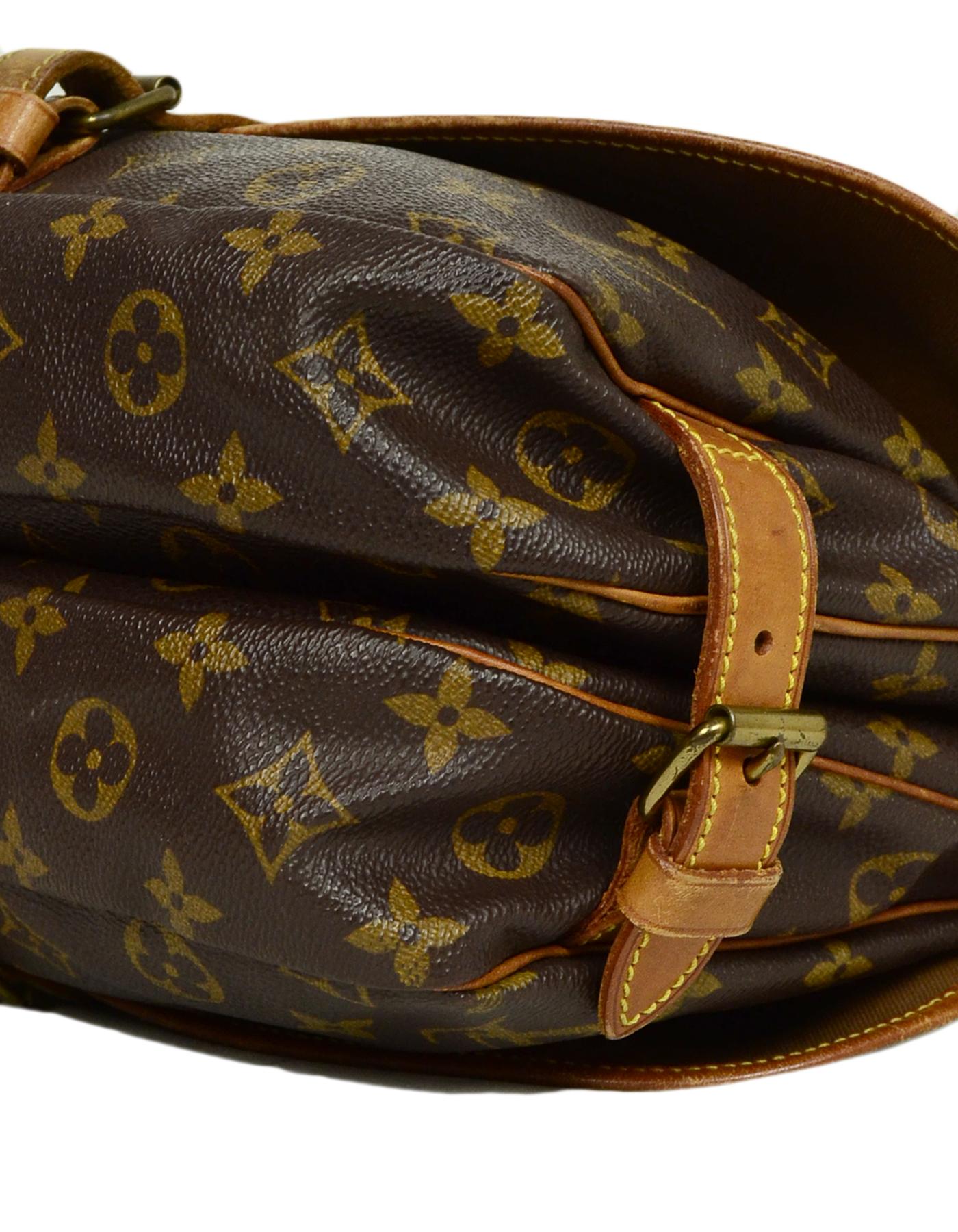 Louis Vuitton Monogram Coated Canvas Saumur 30 Double Saddle Messenger Bag In Good Condition In New York, NY