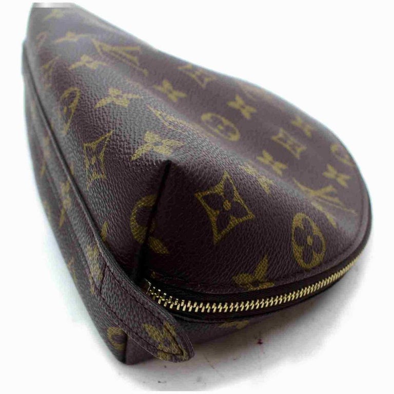 louis vuittons cosmetic pouch gm