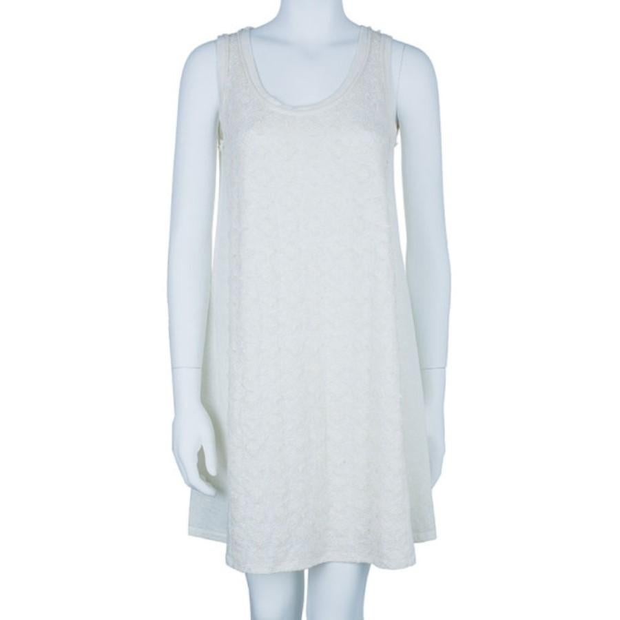 This Louis Vuitton crochet dress is the perfect summer piece. made from a linen blend, its fresh look is designed with a sleeveless top, open round neckline, and an above-the-knee hem.

Includes: Price Tag

